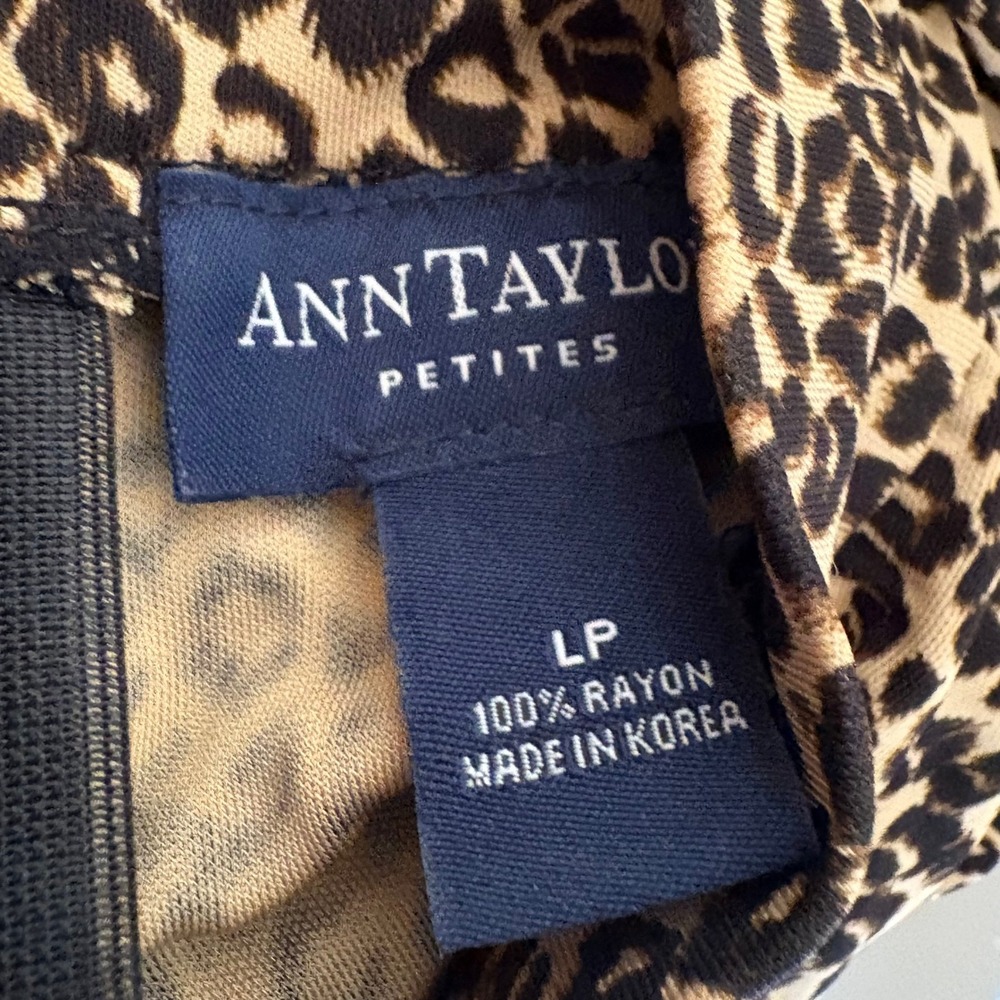 Ann Taylor Petites Leopard Print Mock Neck Sleeveless Shell Top Rayon Large - Picture 7 of 8